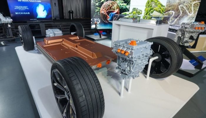 general motors batteria ultium auto elettriche