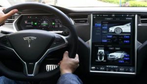 tesla autopilot hackerato