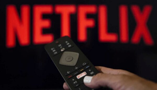 netflix-vis-a-vis-lucifer-the-witcher