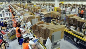 amazon-licenzia-due-dipendenti