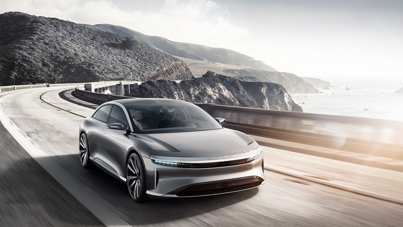 Tesla battuta da una nuova auto elettrica: 378km/h con batteria da 640 km