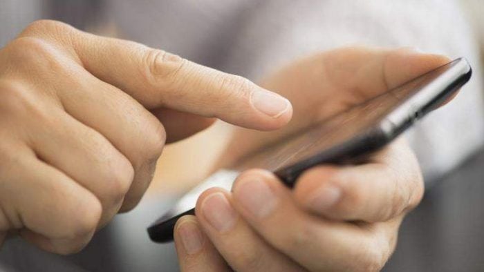 Truffa azzera-credito: Le Iene spiegano come funziona l'inganno