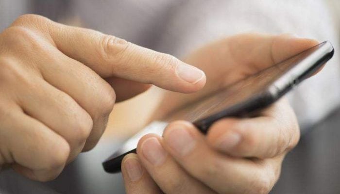 Truffa azzera-credito: Le Iene spiegano come funziona l'inganno