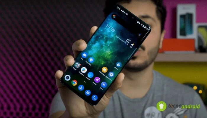 Recensione TCL 10 Pro, un medio gamma con un display da urlo