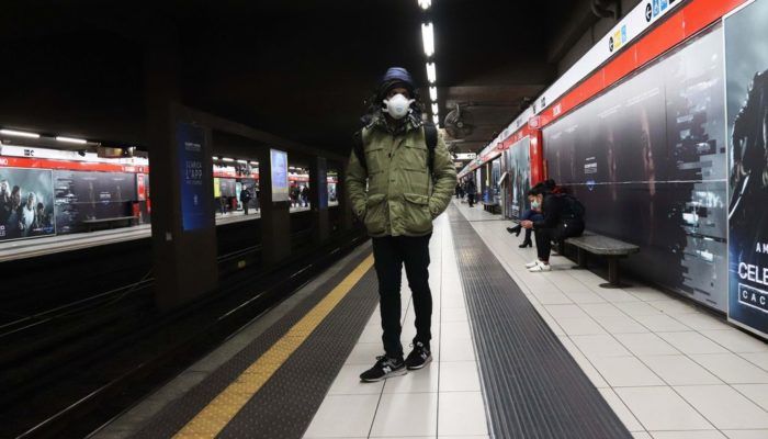 bus metro autobus evitare contagio