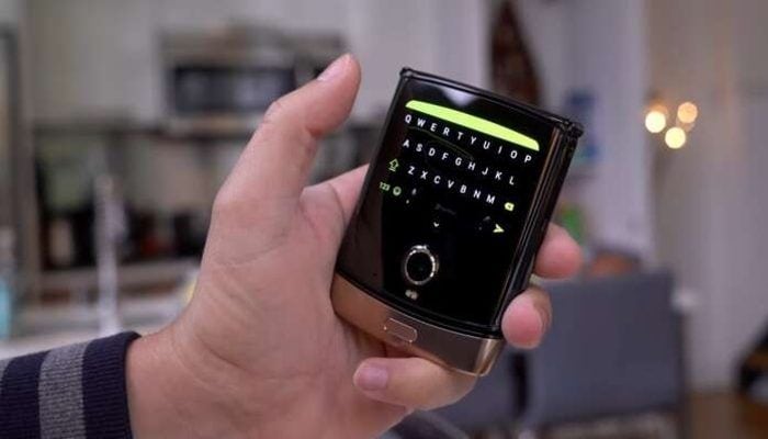 motorola-razr-aggiornamento-android-10-sconto-prezzo-download
