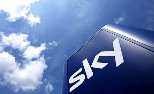 SKY dà il via ai rimborsi: tutti gli utenti possono richiederli subito
