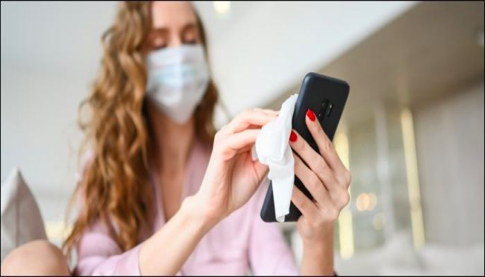 smartphone pulizia germi e batteri coronavirus