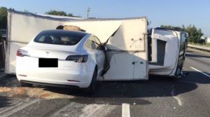 Tesla Autopilot incidente Taiwan