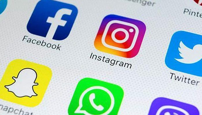 ue-rapporti-mensili-social-network