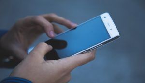 dipendenza da smartphone giovani consigli