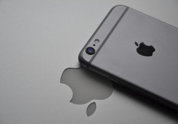 Apple iPhone 12