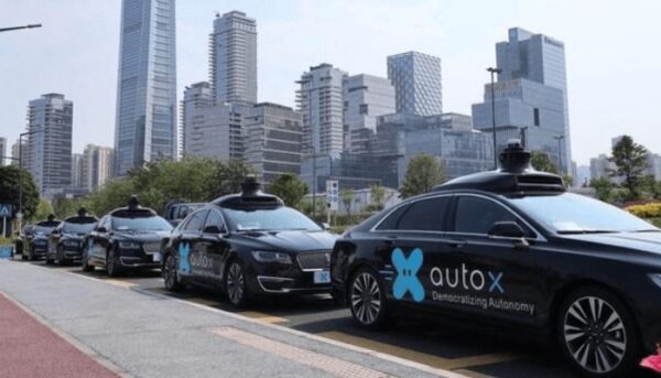 auto-robotaxi-cina