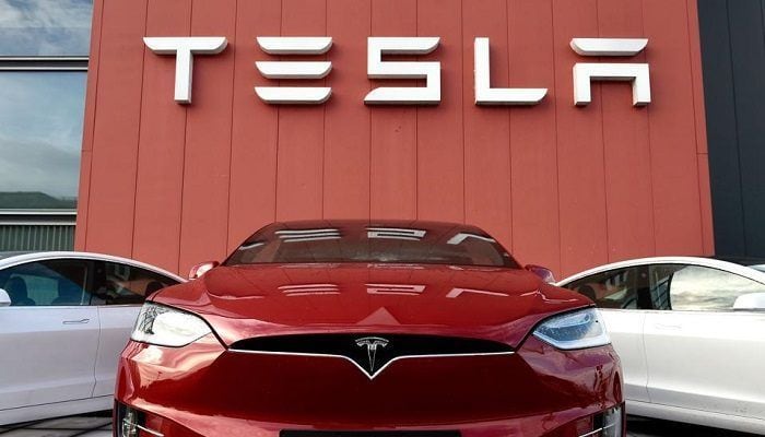 tesla-minacciata-hacker-attacco