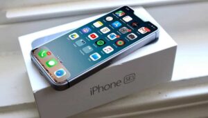 Apple, iPhone, iPhone SE 3, iPhone 13,