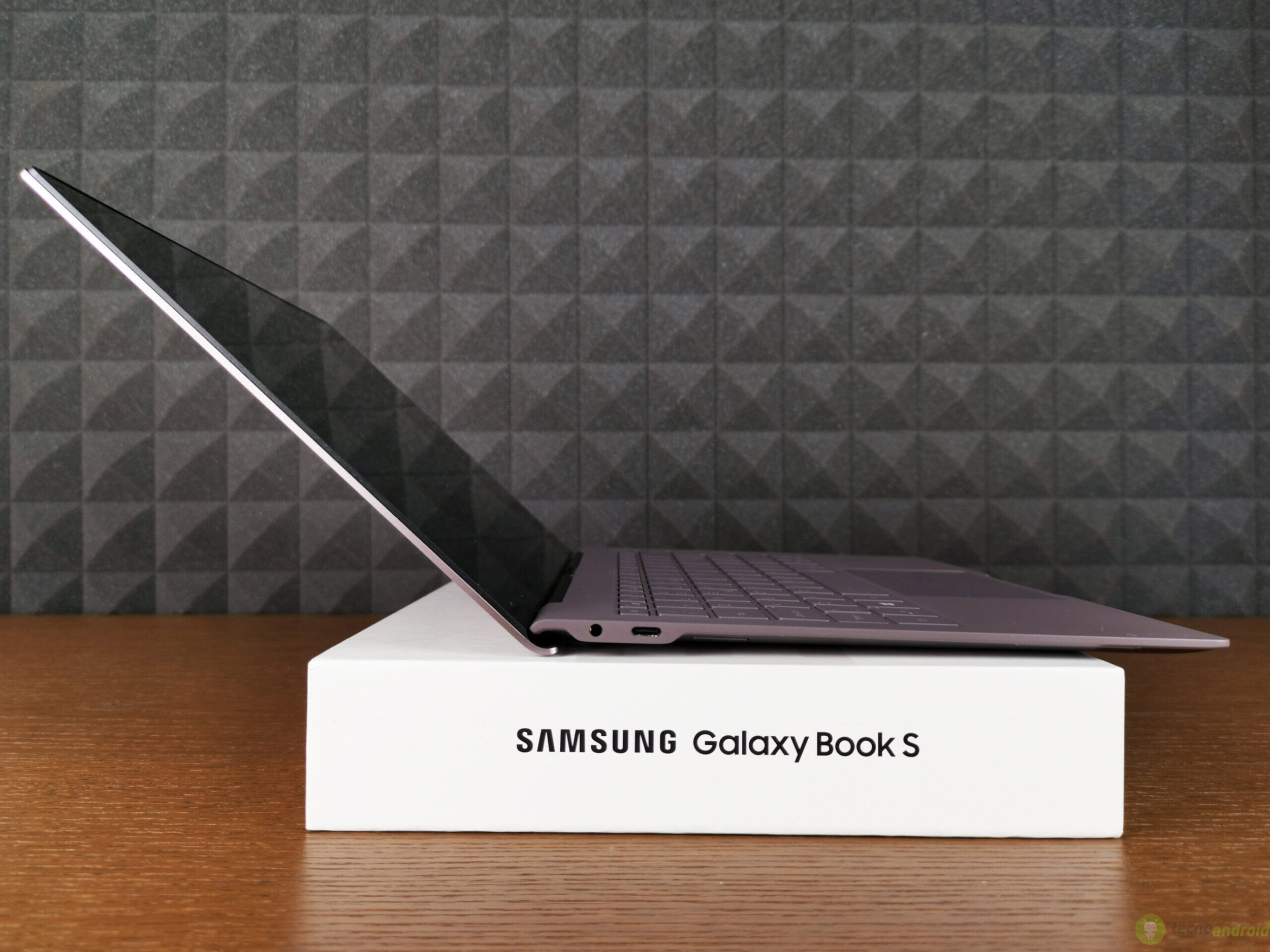 Galaxy Book s 12