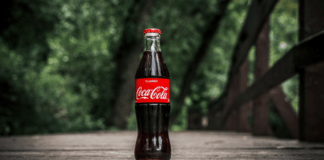 Coronavirus: la crisi colpisce anche Coca-Cola, alcuni prodotti ritirati
