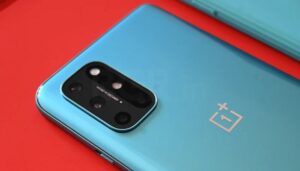 OnePlus Nord N10 5G retro come Oneplus 8T
