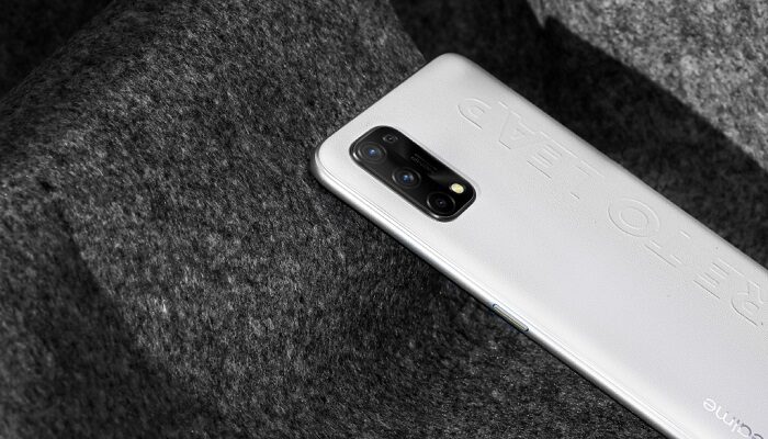 Realme Q2