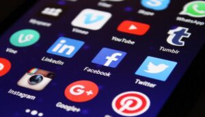 Ue permetterà agli utenti di disinstallare app preinstallate