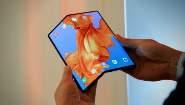 Huawei: la piega nascosta nel brevetto del foldable a conchiglia
