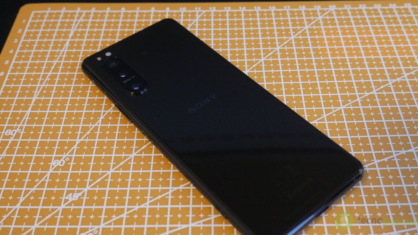 Xperia 5 II (1) (FILEminimizer)