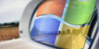 windows-7-logo-in-the-rear-view-mirror-chrome-windows-google-microsoft