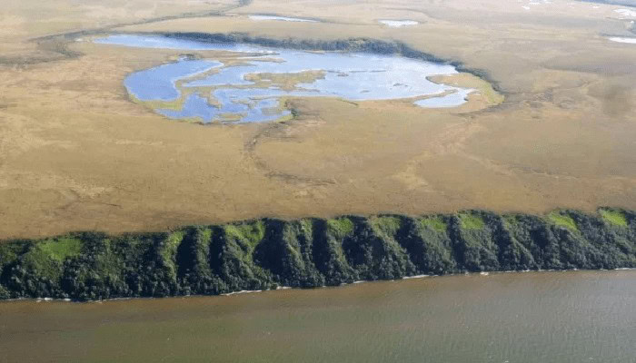 Centinaia di laghi in Alaska sono in disgelo e stanno tracimando