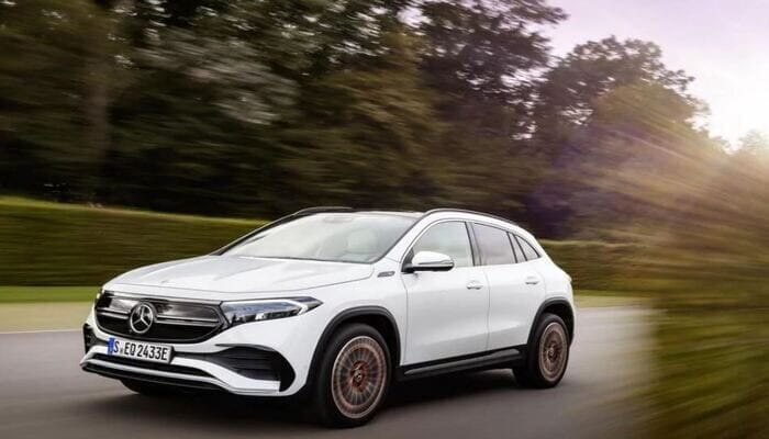 Mercedes EQA crossover elettrico ufficiale