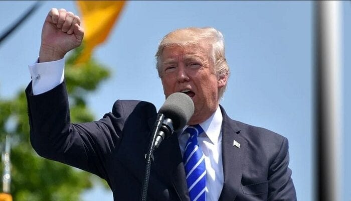 Twitter ha bloccato tutti gli account di Donald Trump