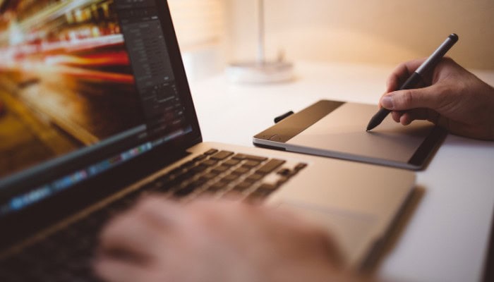 Photoshop, questi trucchi aiutano a scoprire se una foto è stata ritoccata