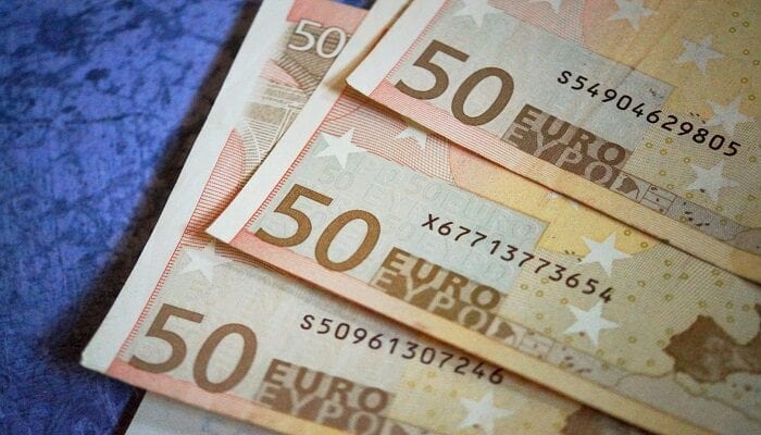 bancomat in arrivo aumento costo prelievi