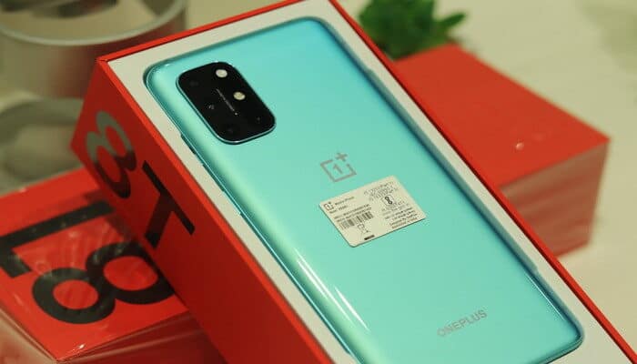 oneplus-8t-8-android-10-11-smartphone-aggiornamento-os