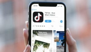 tik-tok-lidar-filtro-2021-anno-nuovo-iphone-laptop-apple-macbook