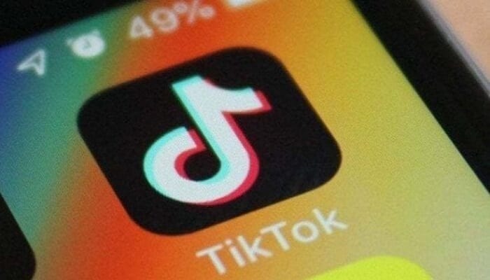TikTok denunciato dal Codacons
