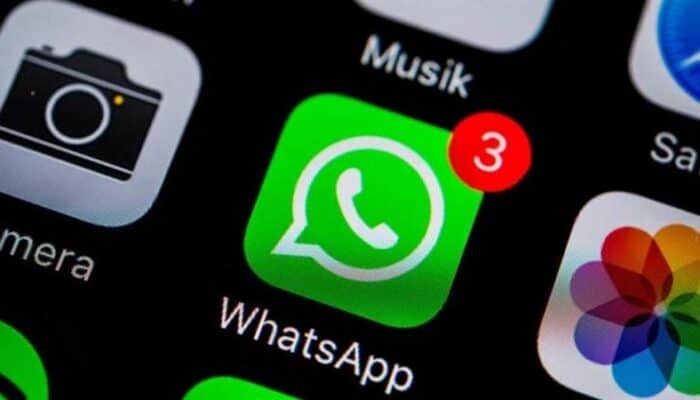 WhatsApp: nel 2021 l'app ritorna a pagamento, il messaggio lo annuncia