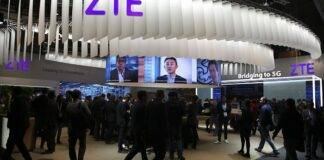 ZTE, Axon 20 5G, UDC, MWC Shanghai 2021