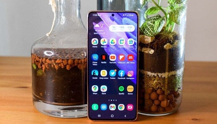 samsung-galaxy-s21-personalizzati-sfondi-smartphone-android-display