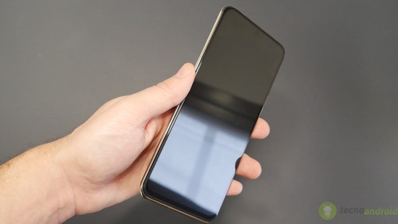 zte axon (9)