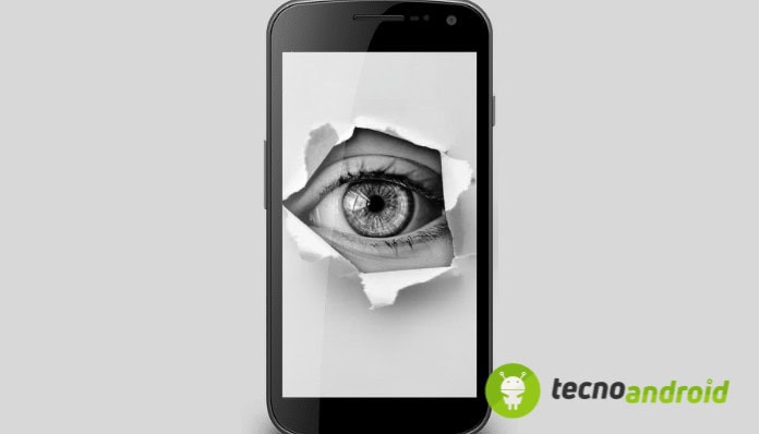 Cellulare: ecco come uno strumento all’apparenza innocuo può spiarci