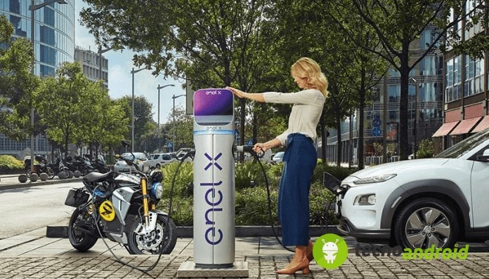 Auto elettriche: ecco svelati i costi di ricarica a casa e con le colonnine