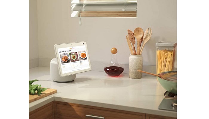 Amazon Echo Show 10, Alexa adesso può far ruotare lo smart display