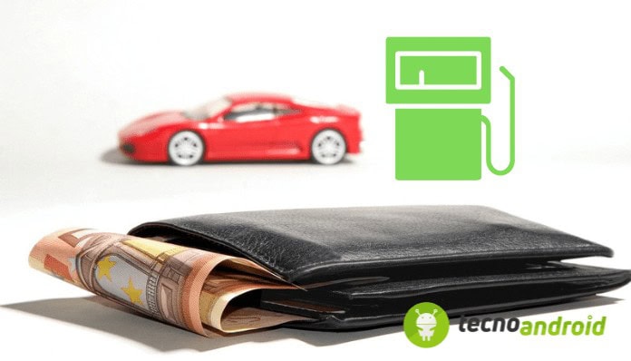 Risparmiare: 3 trucchi per consumare meno benzina quando si guida