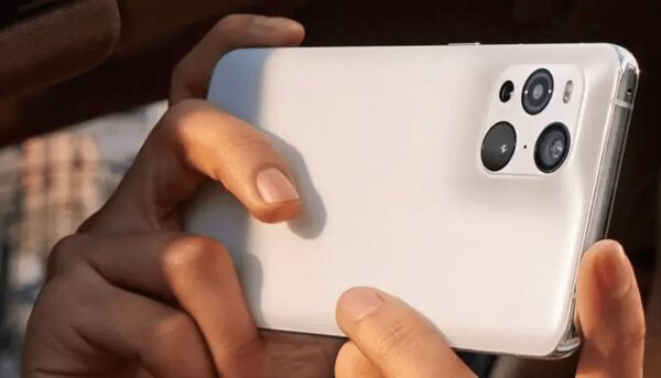 oppo-find-x3-pro-immagini-svelato-ufficiale-prezzo-smartphone-android