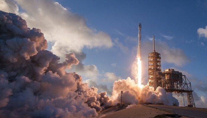 spacex-starlink-satelliti-orbita