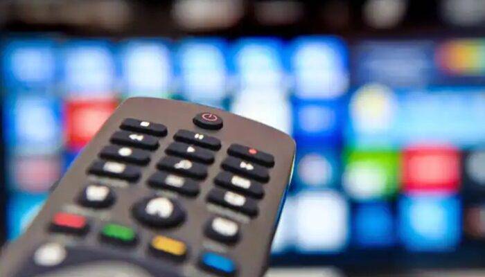 IPTV: multe fino a 25.000 euro agli utenti che usano Sky e DAZN quasi gratis