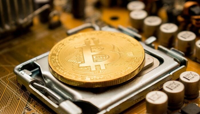 bitcoin-crollo-valore-criptovalute-biden