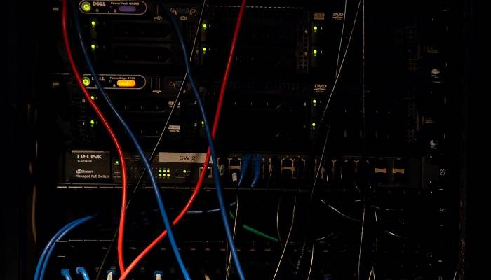 Internet down: una persona voleva far saltare in aria Amazon
