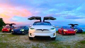tesla-doppio-pagamento-vetture-scuse
