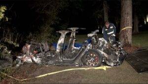 tesla-incidente-mortale-model-s-batterie